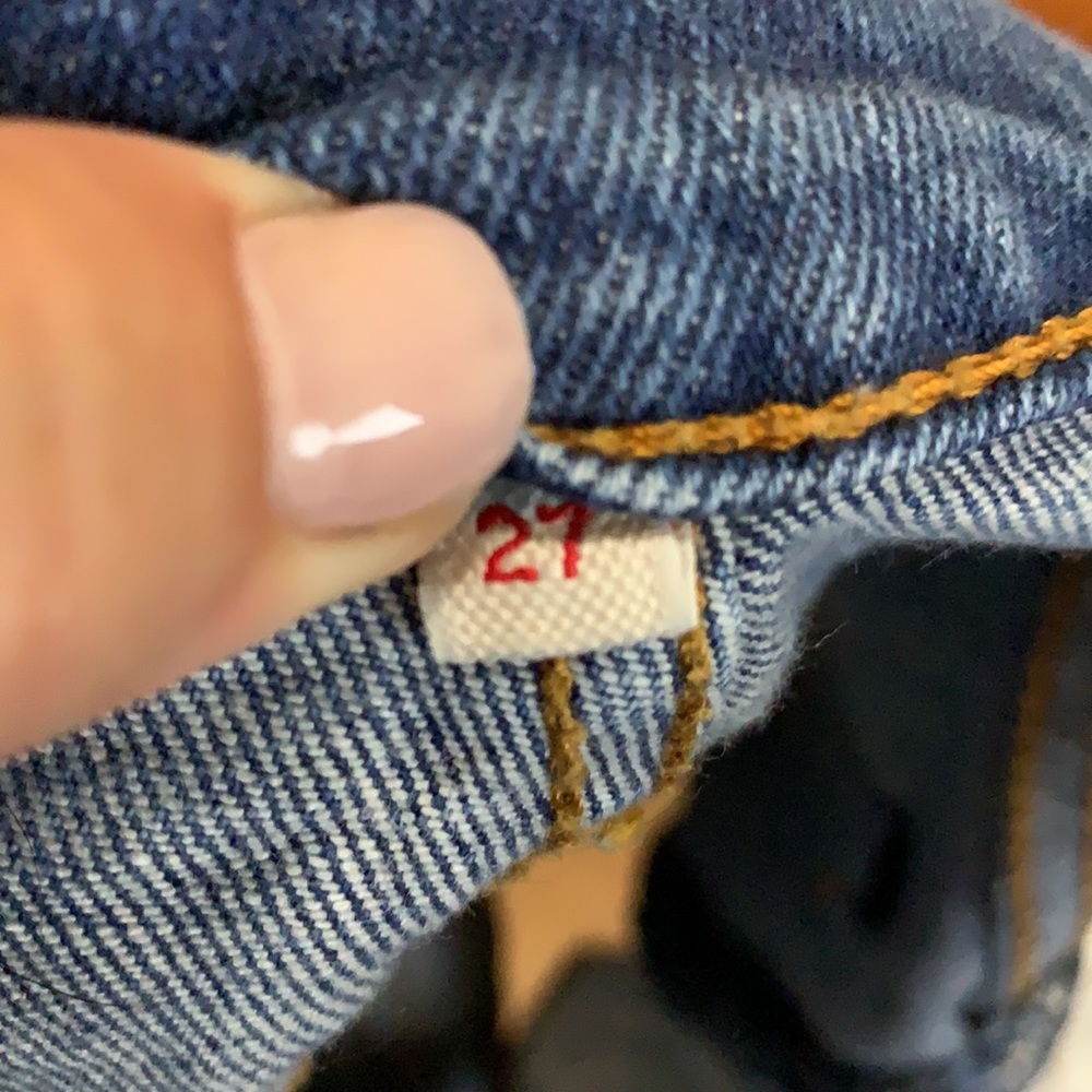 Levi Shorts - Picture 5 of 5